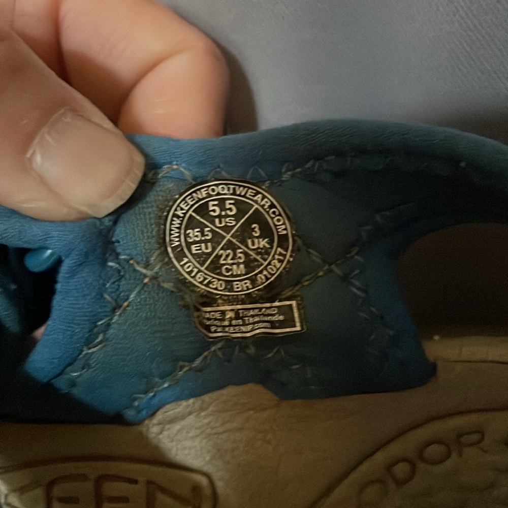 Keen Blue Sandals with Adjustable Strap and Cutout Design 5.5 - Picture 13 of 13